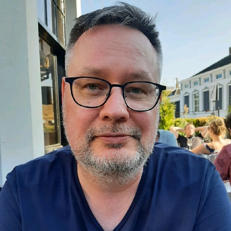 Dimitri Tholen